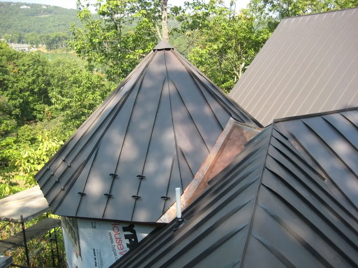 Professional Roof Tarp Installation by Craftsman Roofing in Hourglass